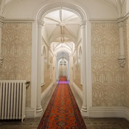 Le Château Vallombrosa By Halldis Appartement